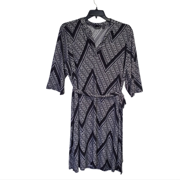 Mlle Gabrielle Women's Black and White Chevron Dress Size 2X - Picture 11 of 11